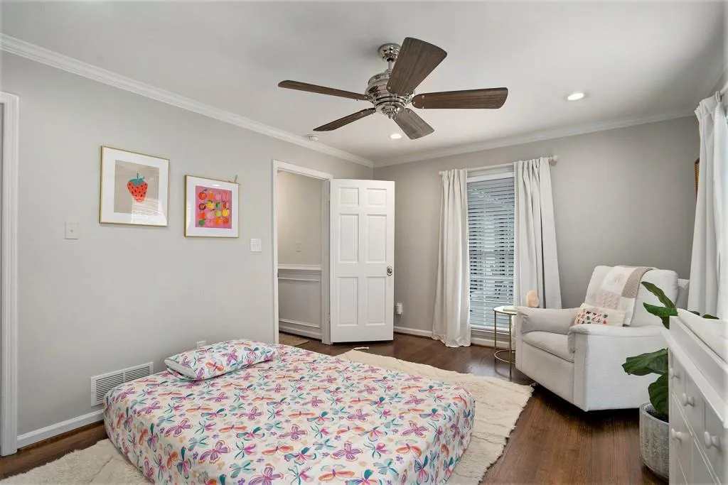 7025 Hunters Branch Drive, Sandy Springs, Georgia 30328, 3 Bedrooms Bedrooms, ,3 BathroomsBathrooms,Residential,Sold,7025 Hunters Branch Drive,7460915