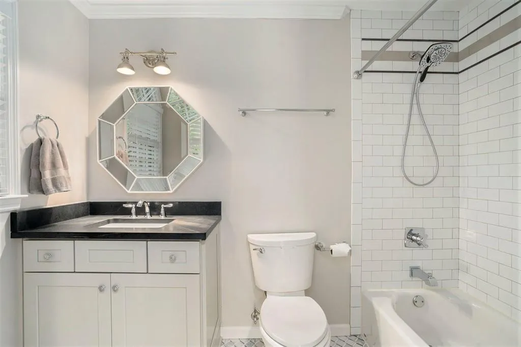 7025 Hunters Branch Drive, Sandy Springs, Georgia 30328, 3 Bedrooms Bedrooms, ,3 BathroomsBathrooms,Residential,Sold,7025 Hunters Branch Drive,7460915