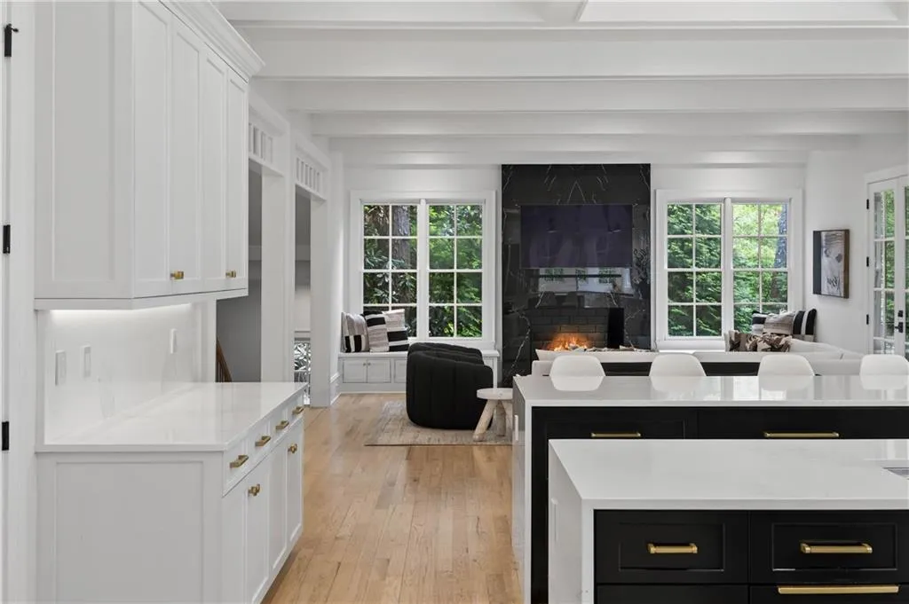 4868 Merlendale Drive, Atlanta, Georgia 30327, 6 Bedrooms Bedrooms, ,6 BathroomsBathrooms,Residential,For Sale,4868 Merlendale Drive,7741002