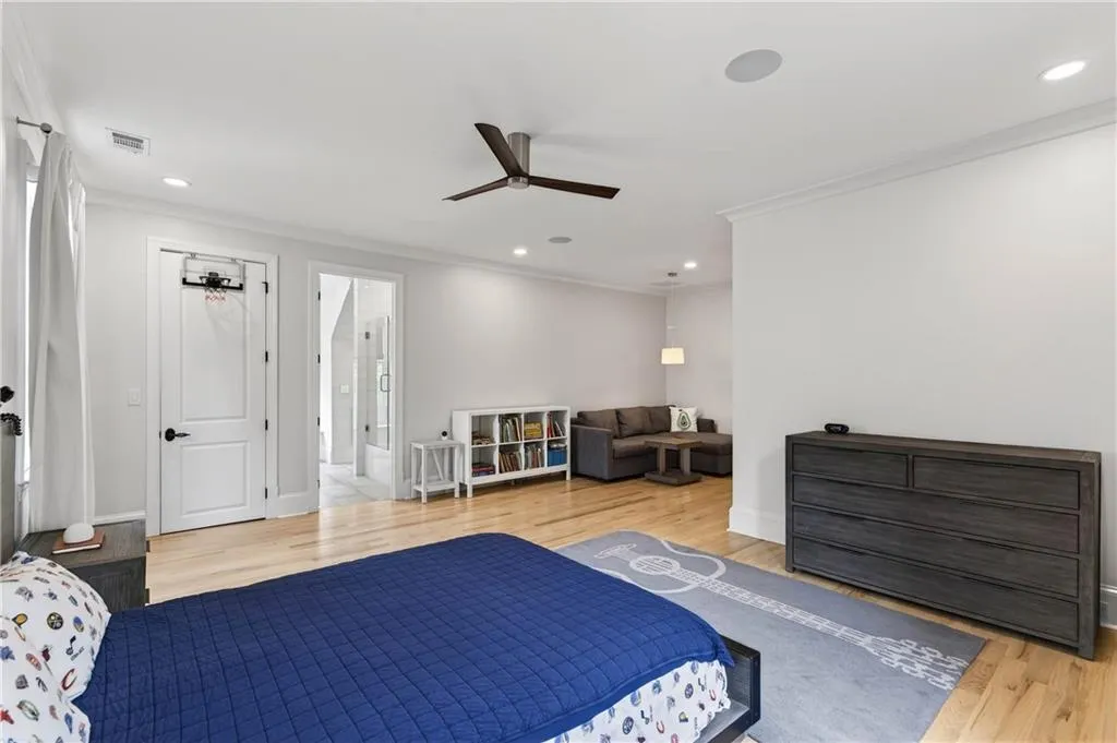 4868 Merlendale Drive, Atlanta, Georgia 30327, 6 Bedrooms Bedrooms, ,6 BathroomsBathrooms,Residential,For Sale,4868 Merlendale Drive,7741002