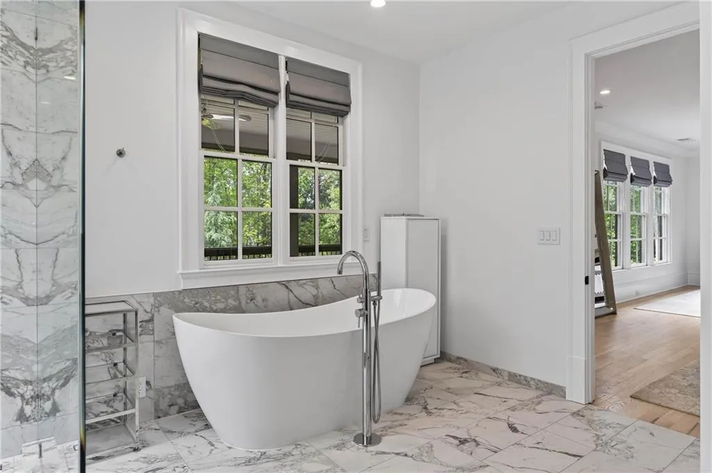 4868 Merlendale Drive, Atlanta, Georgia 30327, 6 Bedrooms Bedrooms, ,6 BathroomsBathrooms,Residential,For Sale,4868 Merlendale Drive,7741002