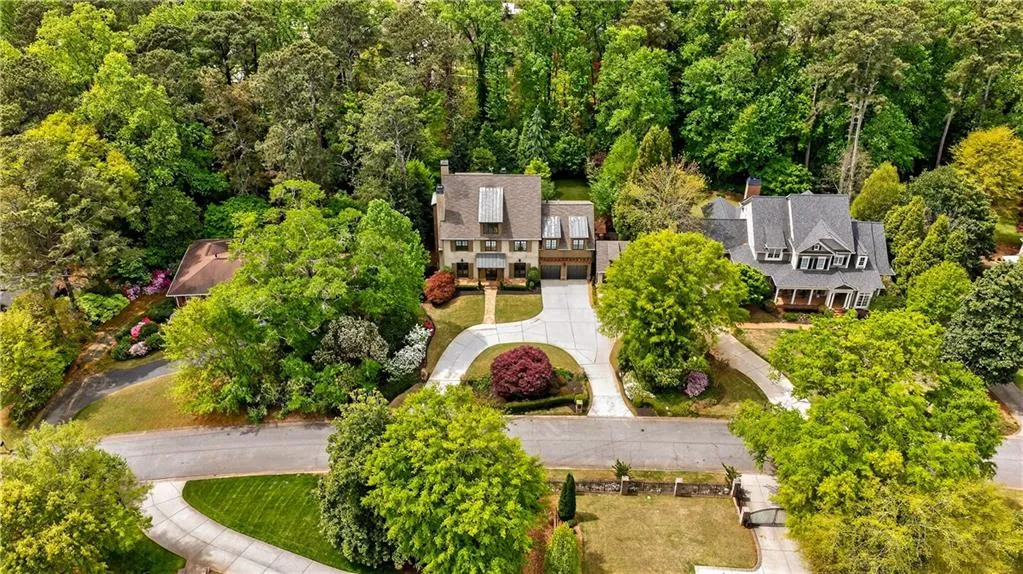 4868 Merlendale Drive, Atlanta, Georgia 30327, 6 Bedrooms Bedrooms, ,6 BathroomsBathrooms,Residential,For Sale,4868 Merlendale Drive,7741002