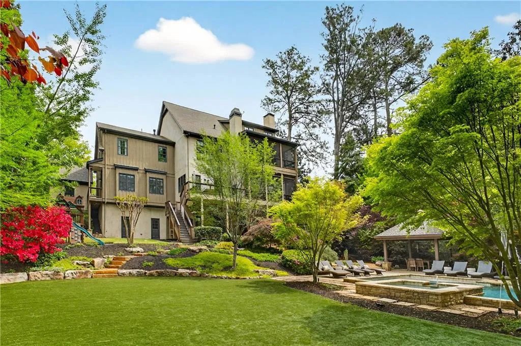 4868 Merlendale Drive, Atlanta, Georgia 30327, 6 Bedrooms Bedrooms, ,6 BathroomsBathrooms,Residential,For Sale,4868 Merlendale Drive,7741002