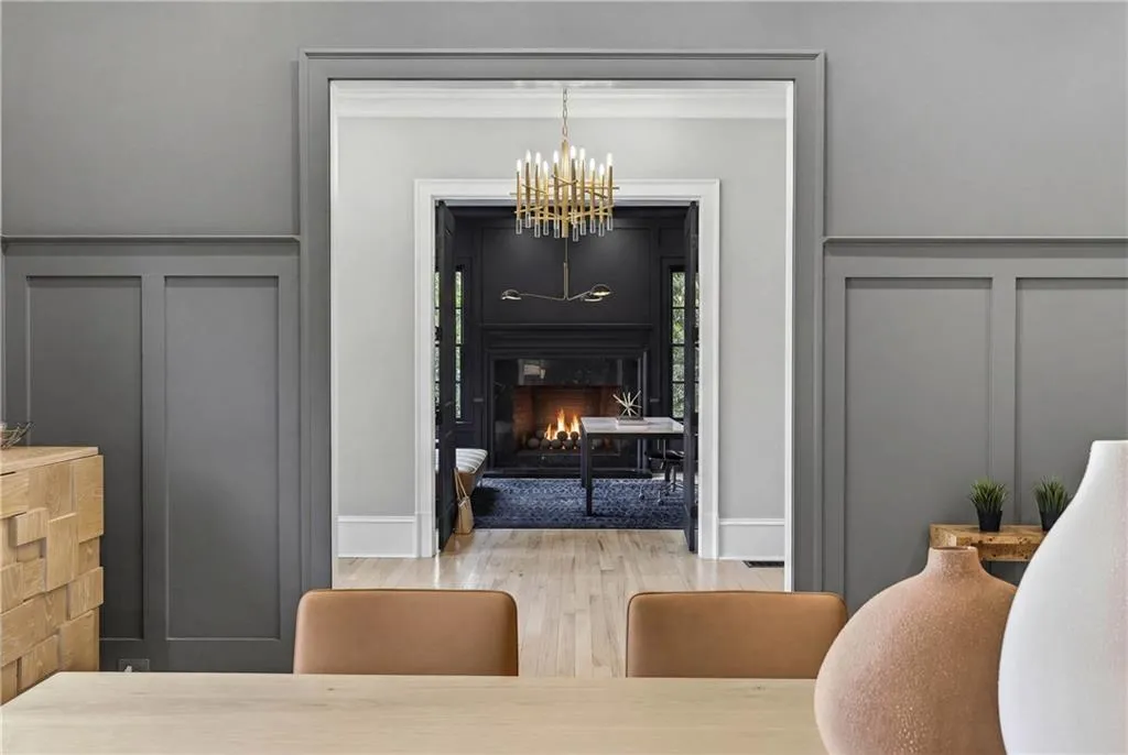 4868 Merlendale Drive, Atlanta, Georgia 30327, 6 Bedrooms Bedrooms, ,6 BathroomsBathrooms,Residential,For Sale,4868 Merlendale Drive,7741002