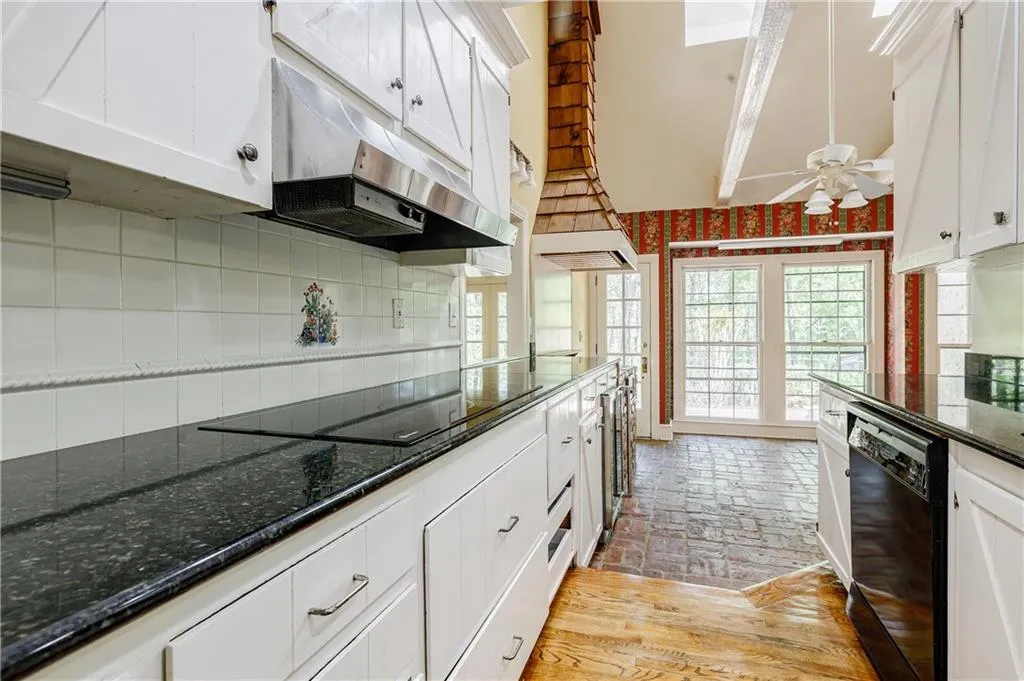 1605 Saddle Ridge Way, Sandy Springs, Georgia 30350, 5 Bedrooms Bedrooms, ,4 BathroomsBathrooms,Residential,Sold,1605 Saddle Ridge Way,7036699