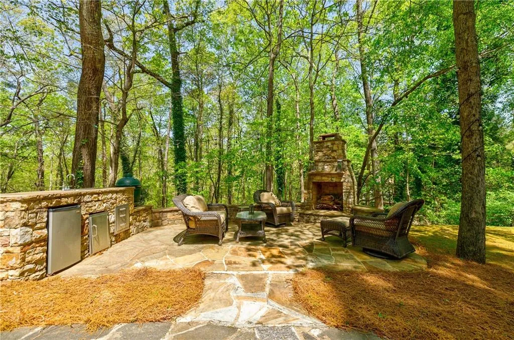 1605 Saddle Ridge Way, Sandy Springs, Georgia 30350, 5 Bedrooms Bedrooms, ,4 BathroomsBathrooms,Residential,Sold,1605 Saddle Ridge Way,7036699