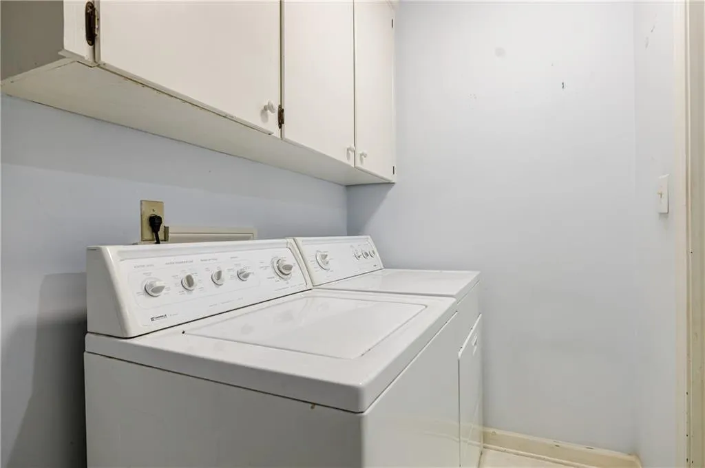 1605 Saddle Ridge Way, Sandy Springs, Georgia 30350, 5 Bedrooms Bedrooms, ,4 BathroomsBathrooms,Residential,Sold,1605 Saddle Ridge Way,7036699