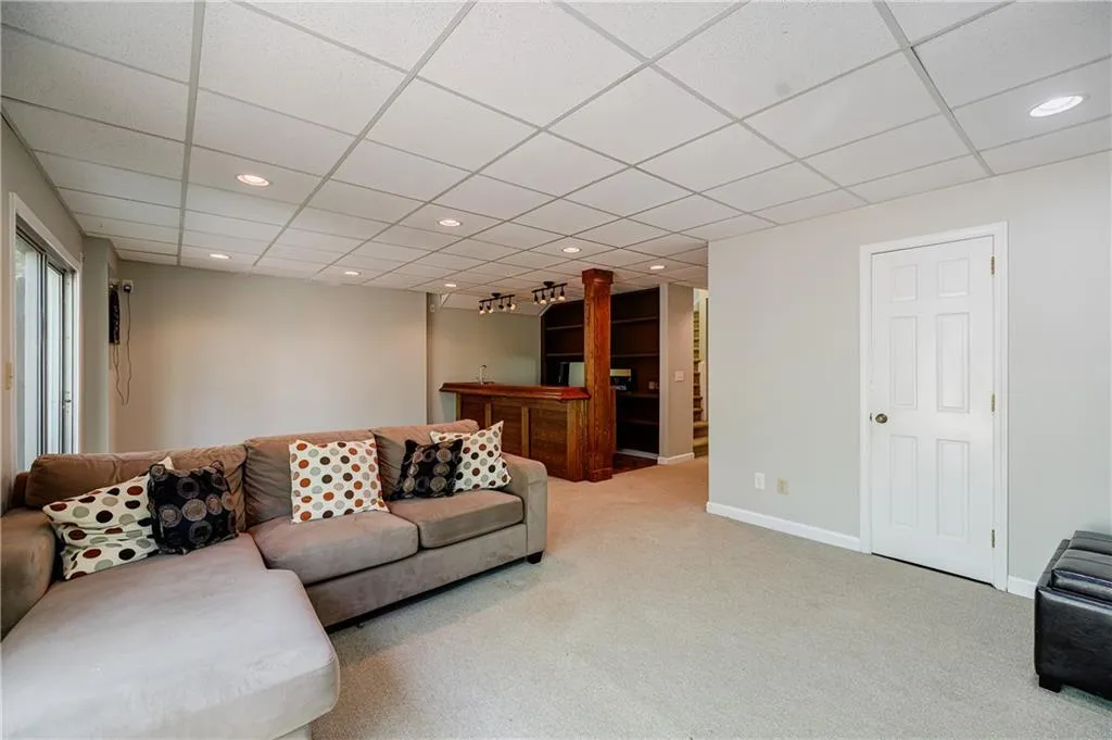 1605 Saddle Ridge Way, Sandy Springs, Georgia 30350, 5 Bedrooms Bedrooms, ,4 BathroomsBathrooms,Residential,Sold,1605 Saddle Ridge Way,7036699