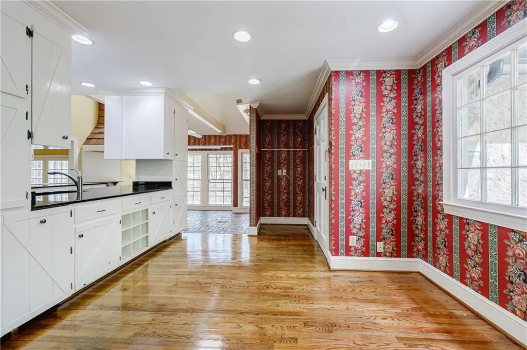 1605 Saddle Ridge Way, Sandy Springs, Georgia 30350, 5 Bedrooms Bedrooms, ,4 BathroomsBathrooms,Residential,Sold,1605 Saddle Ridge Way,7036699