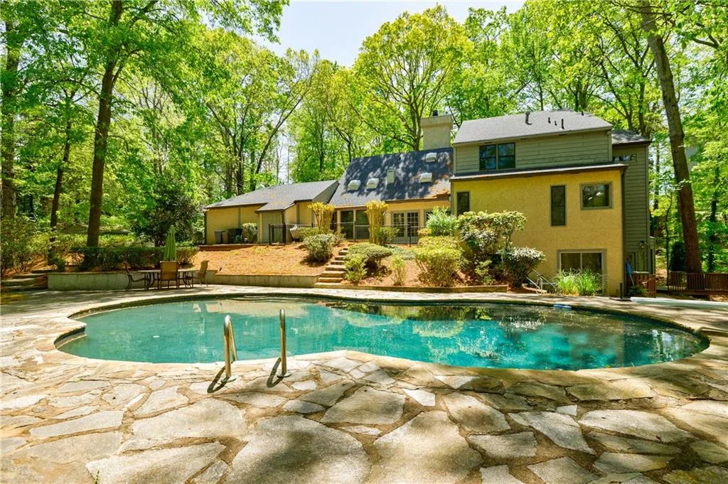 1605 Saddle Ridge Way, Sandy Springs, Georgia 30350, 5 Bedrooms Bedrooms, ,4 BathroomsBathrooms,Residential,Sold,1605 Saddle Ridge Way,7036699