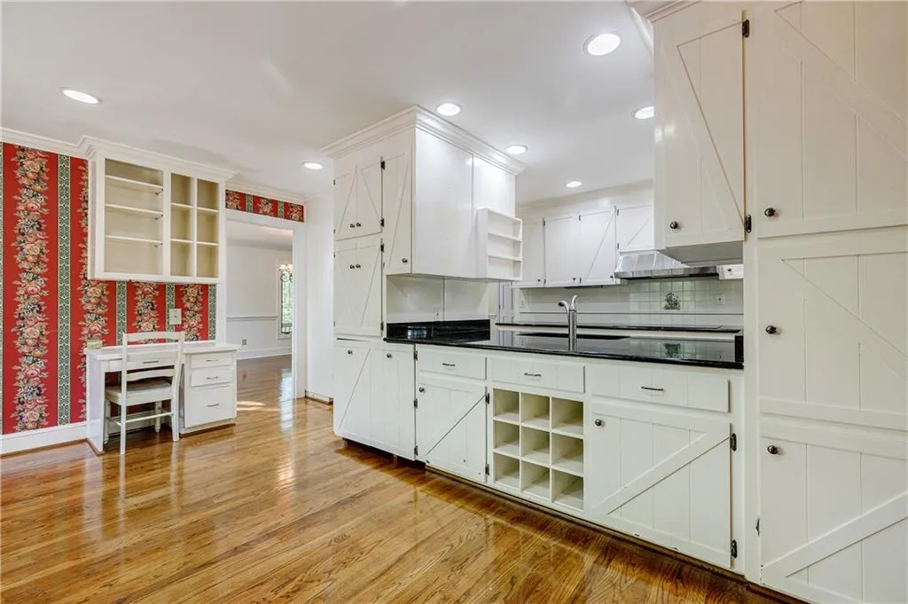 1605 Saddle Ridge Way, Sandy Springs, Georgia 30350, 5 Bedrooms Bedrooms, ,4 BathroomsBathrooms,Residential,Sold,1605 Saddle Ridge Way,7036699