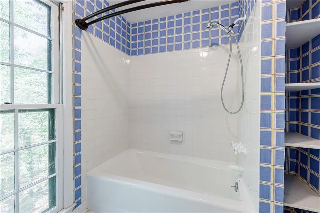 1605 Saddle Ridge Way, Sandy Springs, Georgia 30350, 5 Bedrooms Bedrooms, ,4 BathroomsBathrooms,Residential,Sold,1605 Saddle Ridge Way,7036699