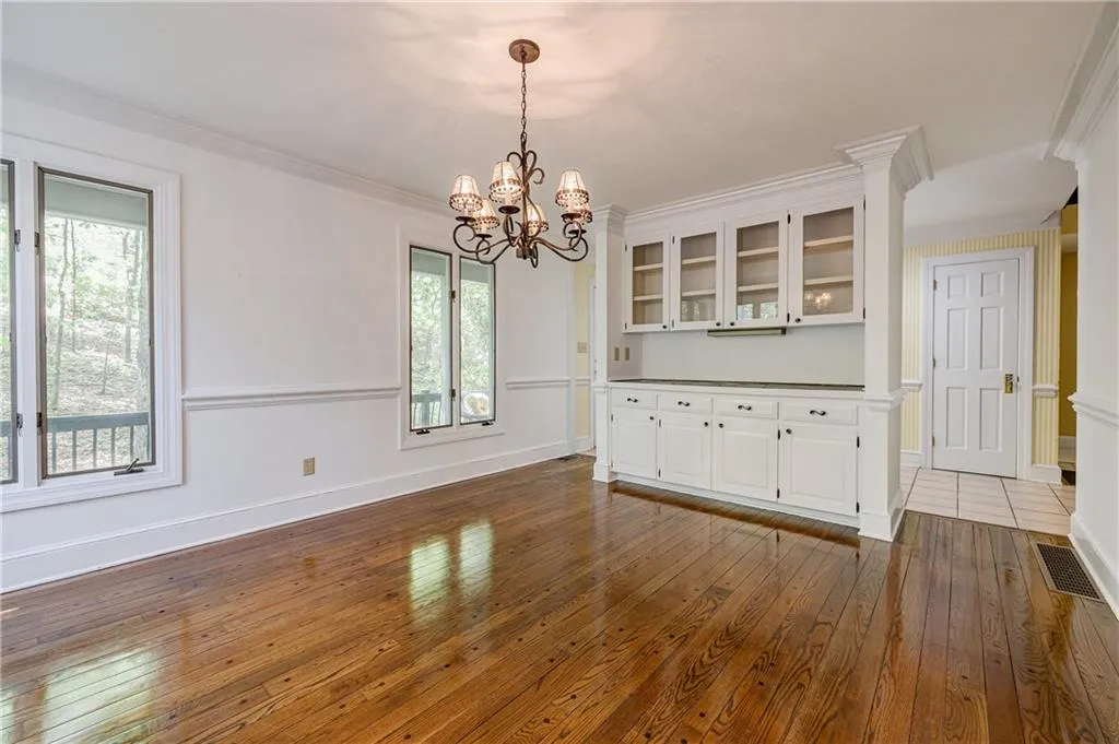 1605 Saddle Ridge Way, Sandy Springs, Georgia 30350, 5 Bedrooms Bedrooms, ,4 BathroomsBathrooms,Residential,Sold,1605 Saddle Ridge Way,7036699