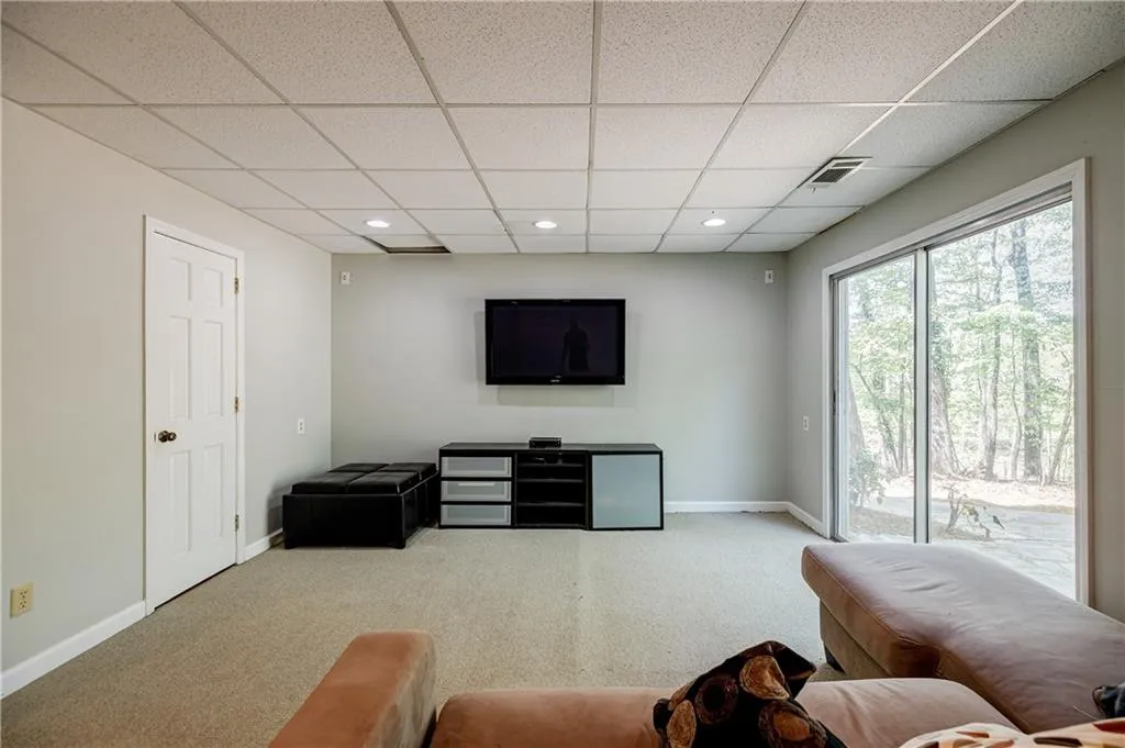 1605 Saddle Ridge Way, Sandy Springs, Georgia 30350, 5 Bedrooms Bedrooms, ,4 BathroomsBathrooms,Residential,Sold,1605 Saddle Ridge Way,7036699