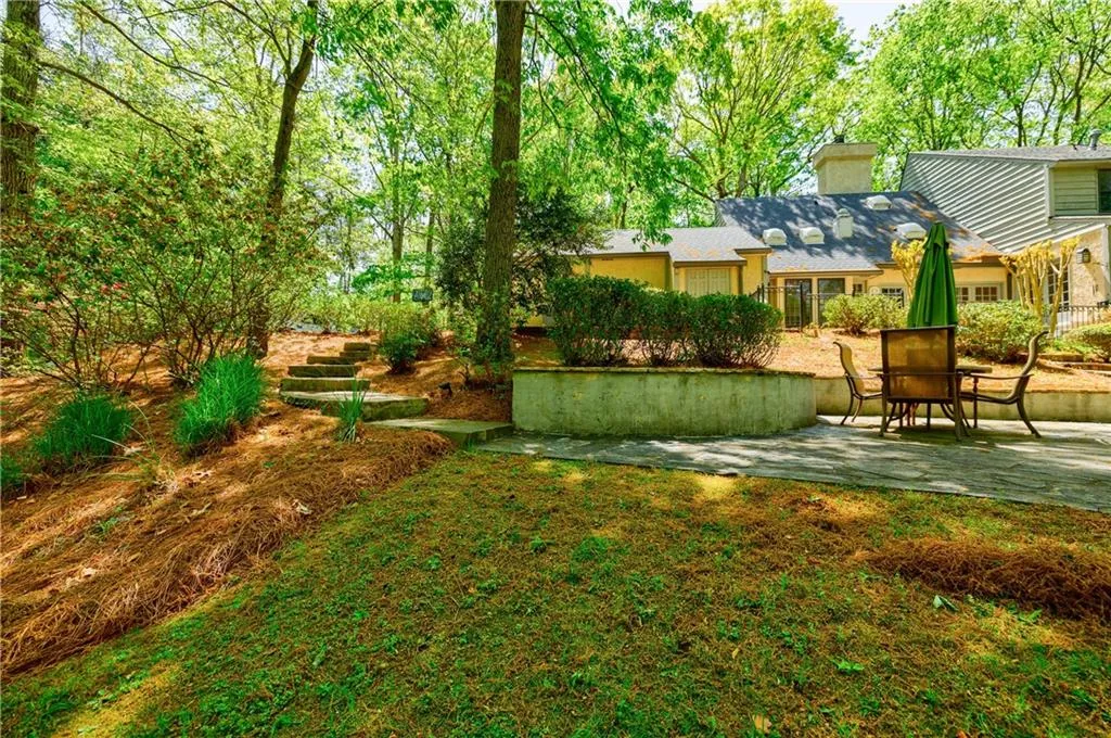 1605 Saddle Ridge Way, Sandy Springs, Georgia 30350, 5 Bedrooms Bedrooms, ,4 BathroomsBathrooms,Residential,Sold,1605 Saddle Ridge Way,7036699