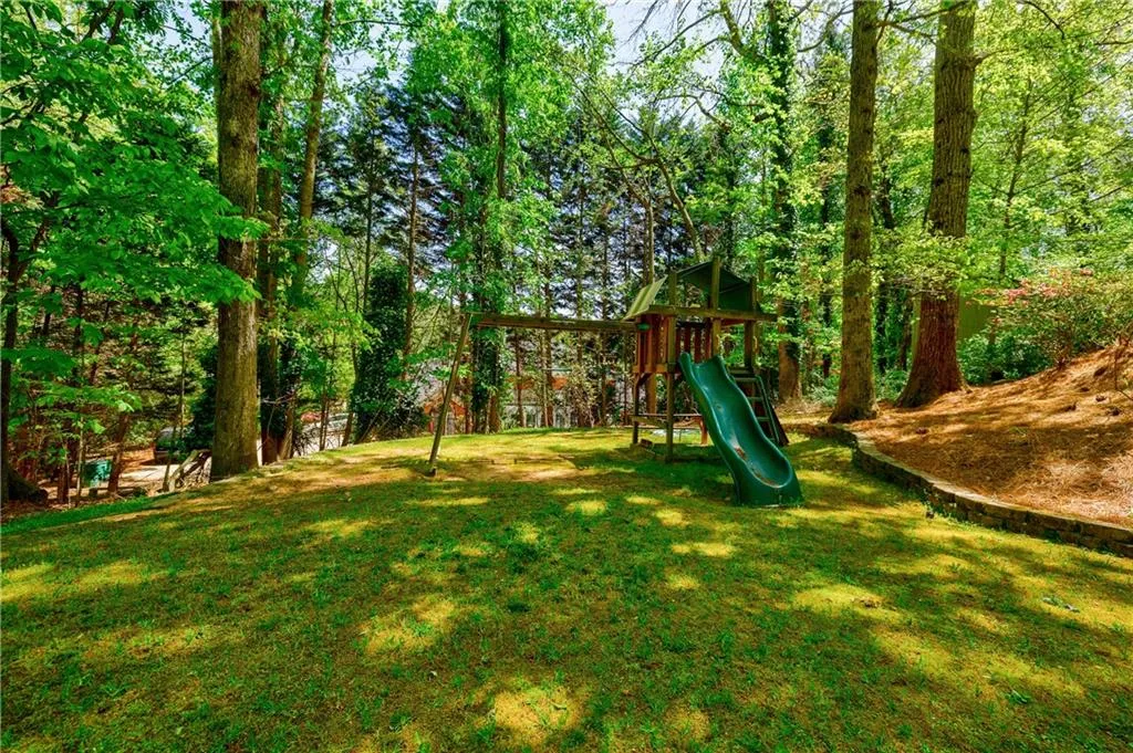 1605 Saddle Ridge Way, Sandy Springs, Georgia 30350, 5 Bedrooms Bedrooms, ,4 BathroomsBathrooms,Residential,Sold,1605 Saddle Ridge Way,7036699