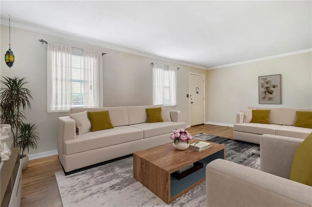 6900 Roswell Road Unit D2, Sandy Springs, Georgia 30328, 3 Bedrooms Bedrooms, ,2 BathroomsBathrooms,Residential,Sold,6900 Roswell Road Unit D2,7029579