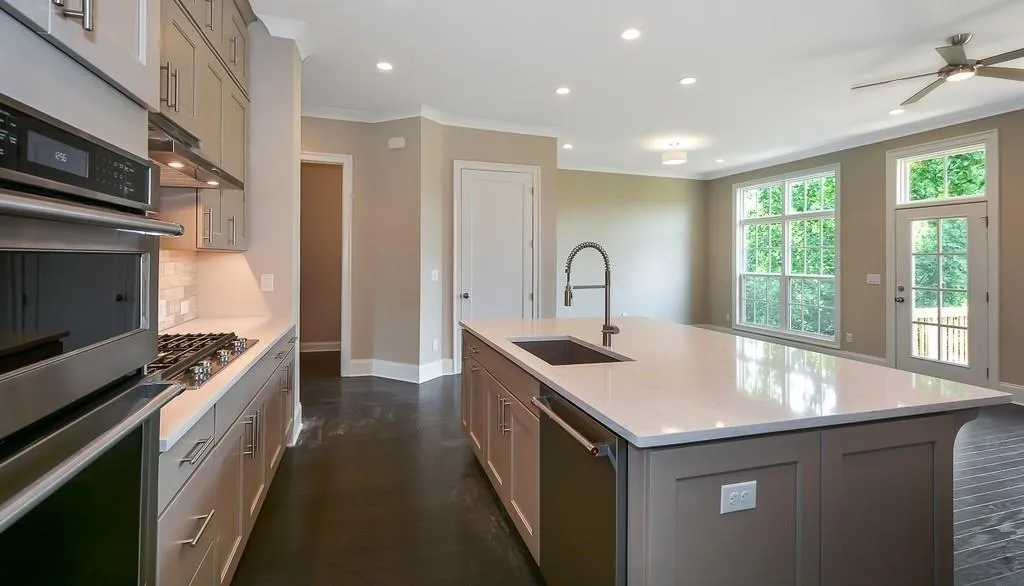 4015 Eamont Lane, Sandy Springs, Georgia 30328, 3 Bedrooms Bedrooms, ,3 BathroomsBathrooms,Residential,Sold,4015 Eamont Lane,6505238