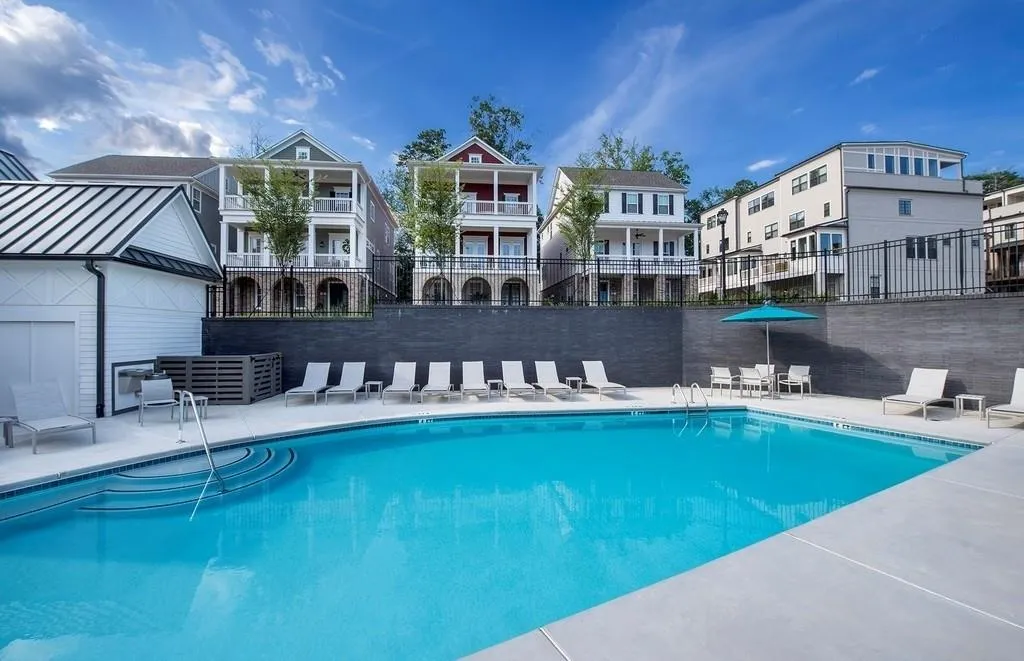 4015 Eamont Lane, Sandy Springs, Georgia 30328, 3 Bedrooms Bedrooms, ,3 BathroomsBathrooms,Residential,Sold,4015 Eamont Lane,6505238