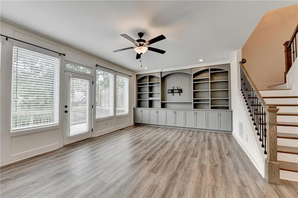 6892 Roswell Road, Atlanta, Georgia 30328, 4 Bedrooms Bedrooms, ,3 BathroomsBathrooms,Residential,For Sale,6892 Roswell Road,7627608