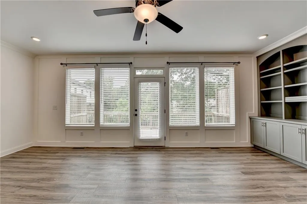6892 Roswell Road, Atlanta, Georgia 30328, 4 Bedrooms Bedrooms, ,3 BathroomsBathrooms,Residential,For Sale,6892 Roswell Road,7627608