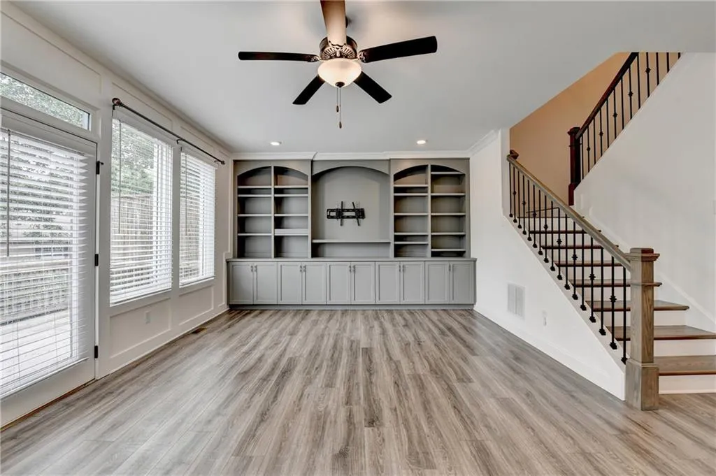 6892 Roswell Road, Atlanta, Georgia 30328, 4 Bedrooms Bedrooms, ,3 BathroomsBathrooms,Residential,For Sale,6892 Roswell Road,7627608