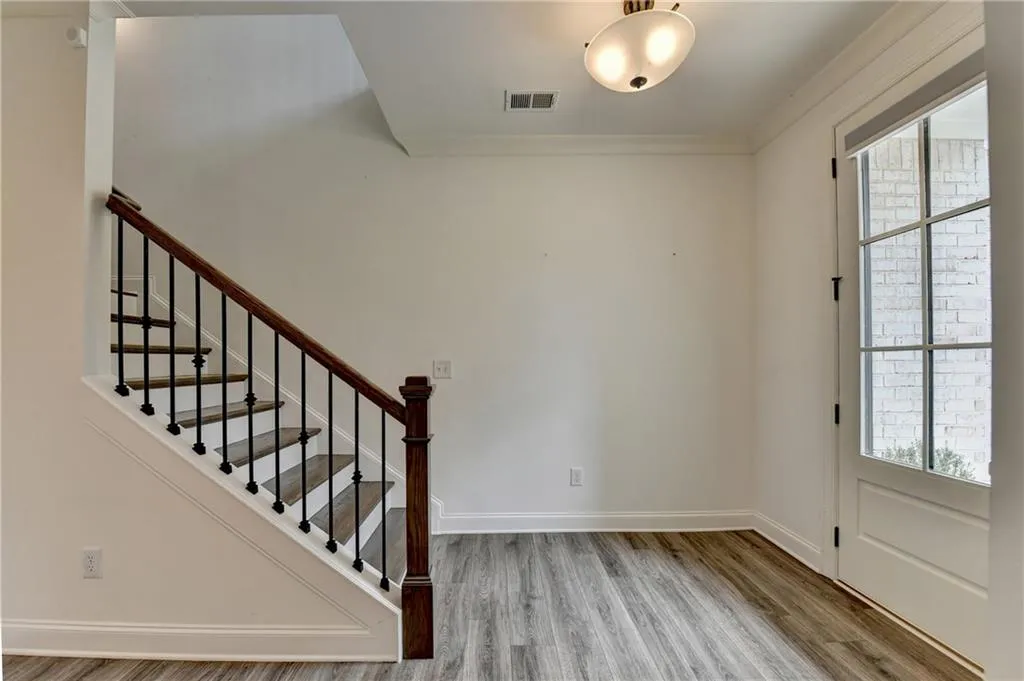 6892 Roswell Road, Atlanta, Georgia 30328, 4 Bedrooms Bedrooms, ,3 BathroomsBathrooms,Residential,For Sale,6892 Roswell Road,7627608