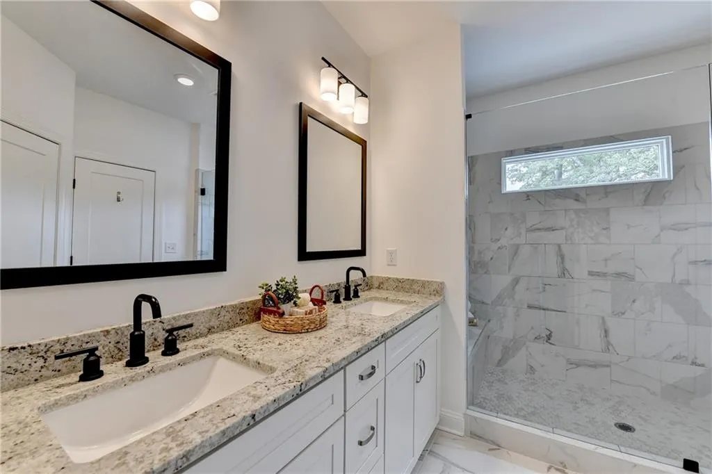 6892 Roswell Road, Atlanta, Georgia 30328, 4 Bedrooms Bedrooms, ,3 BathroomsBathrooms,Residential,For Sale,6892 Roswell Road,7627608