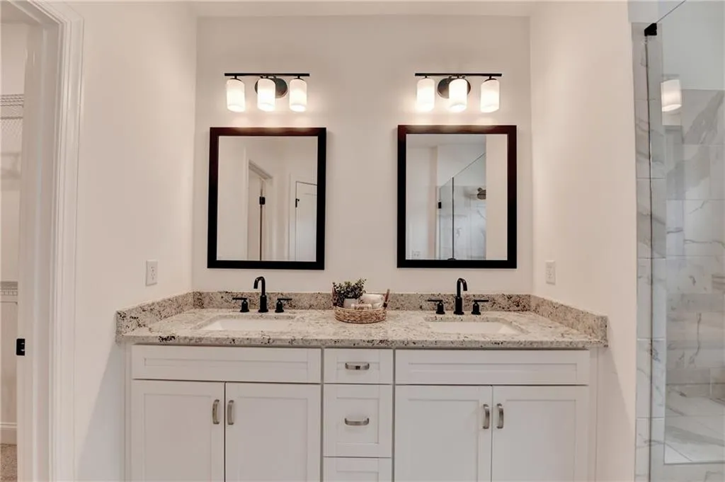 6892 Roswell Road, Atlanta, Georgia 30328, 4 Bedrooms Bedrooms, ,3 BathroomsBathrooms,Residential,For Sale,6892 Roswell Road,7627608