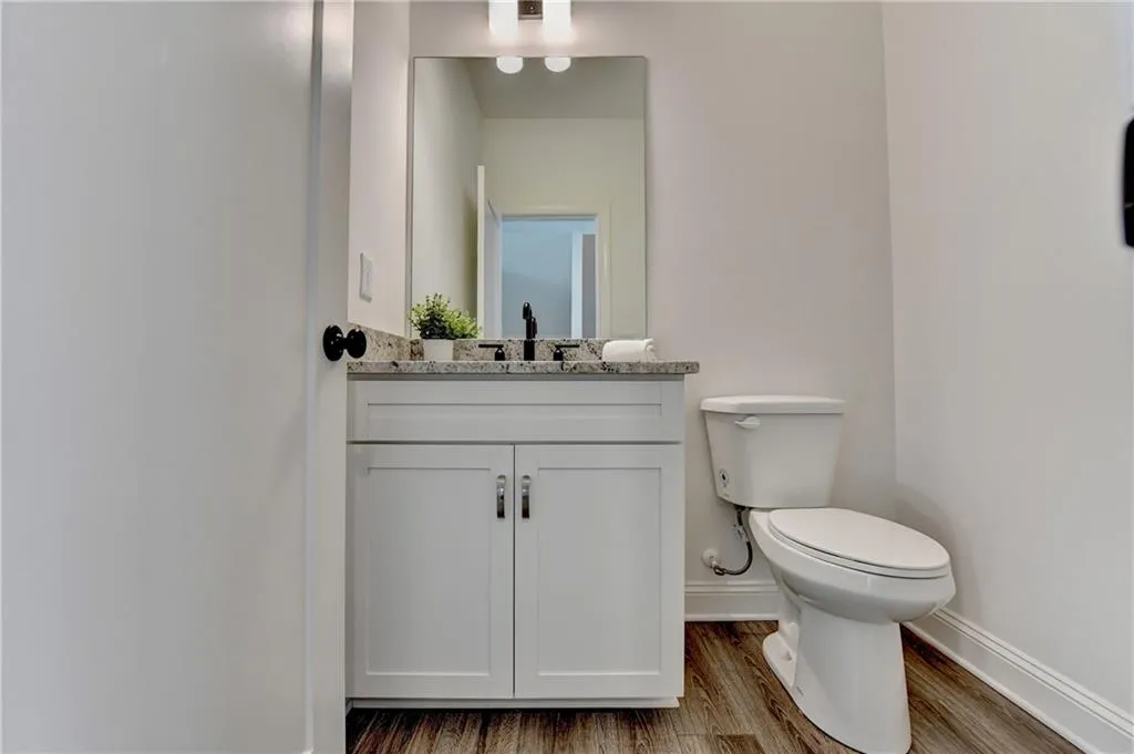 6892 Roswell Road, Atlanta, Georgia 30328, 4 Bedrooms Bedrooms, ,3 BathroomsBathrooms,Residential,For Sale,6892 Roswell Road,7627608