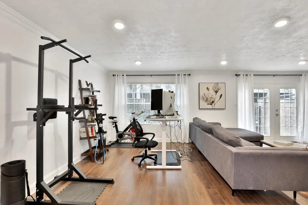 6980 Roswell Road Ne Unit M3, Sandy Springs, Georgia 30328, 3 Bedrooms Bedrooms, ,2 BathroomsBathrooms,Residential,Sold,6980 Roswell Road Ne Unit M3,6825747