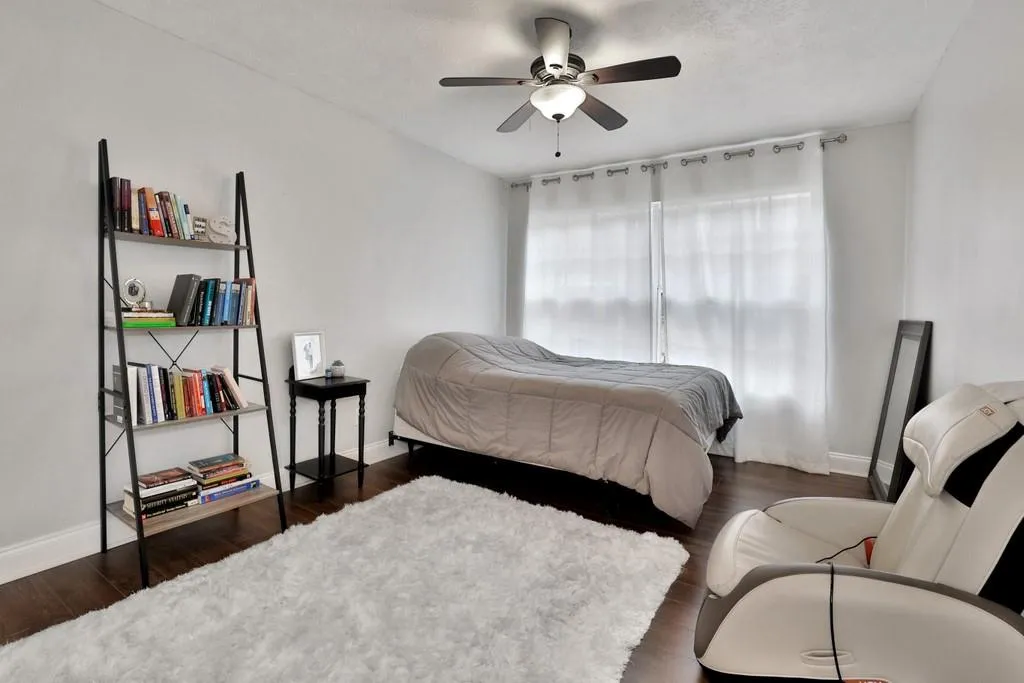 6980 Roswell Road Ne Unit M3, Sandy Springs, Georgia 30328, 3 Bedrooms Bedrooms, ,2 BathroomsBathrooms,Residential,Sold,6980 Roswell Road Ne Unit M3,6825747