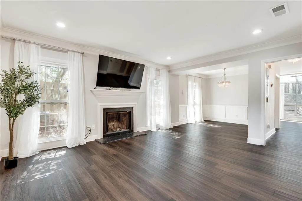 57 Mount Vernon Circle, Atlanta, Georgia 30338, 2 Bedrooms Bedrooms, ,2 BathroomsBathrooms,Residential,For Sale,57 Mount Vernon Circle,7621552