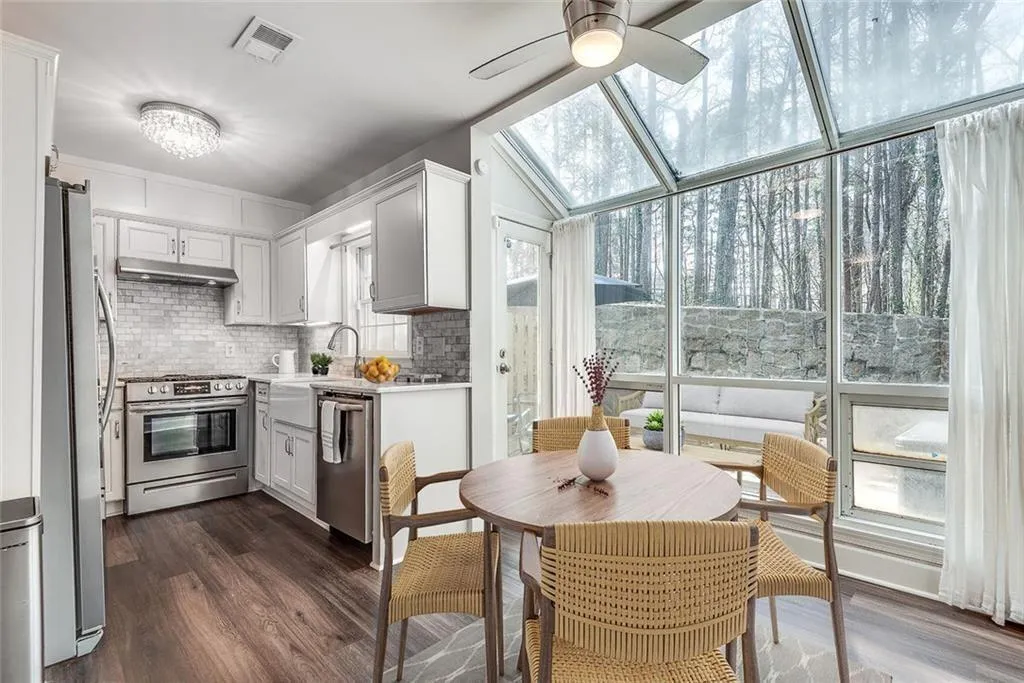 57 Mount Vernon Circle, Atlanta, Georgia 30338, 2 Bedrooms Bedrooms, ,2 BathroomsBathrooms,Residential,For Sale,57 Mount Vernon Circle,7621552