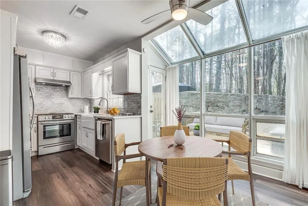 57 Mount Vernon Circle, Atlanta, Georgia 30338, 2 Bedrooms Bedrooms, ,2 BathroomsBathrooms,Residential,For Sale,57 Mount Vernon Circle,7621552
