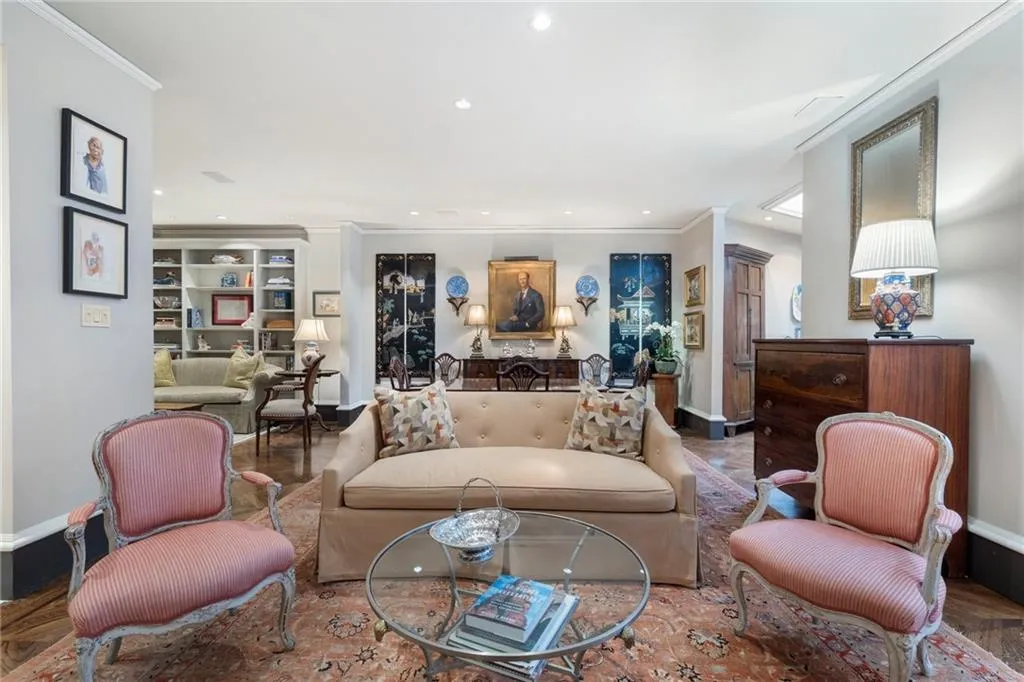 2525 Peachtree Road Unit 28, Atlanta, Georgia 30305, 3 Bedrooms Bedrooms, ,2 BathroomsBathrooms,Residential,For Sale,2525 Peachtree Road Unit 28,7618872