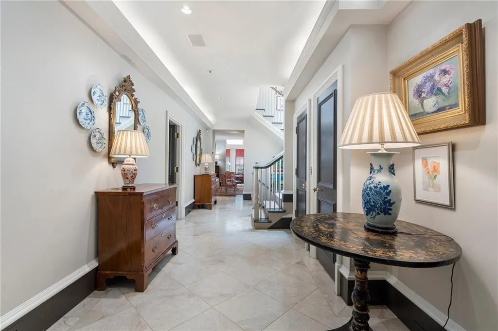 2525 Peachtree Road Unit 28, Atlanta, Georgia 30305, 3 Bedrooms Bedrooms, ,2 BathroomsBathrooms,Residential,For Sale,2525 Peachtree Road Unit 28,7618872