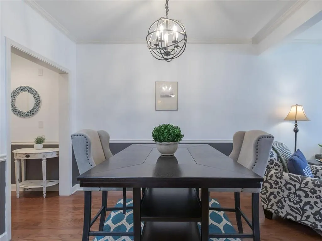 7265 Glisten Avenue Unit 110, Sandy Springs, Georgia 30328, 2 Bedrooms Bedrooms, ,2 BathroomsBathrooms,Residential,Sold,7265 Glisten Avenue Unit 110,6109879