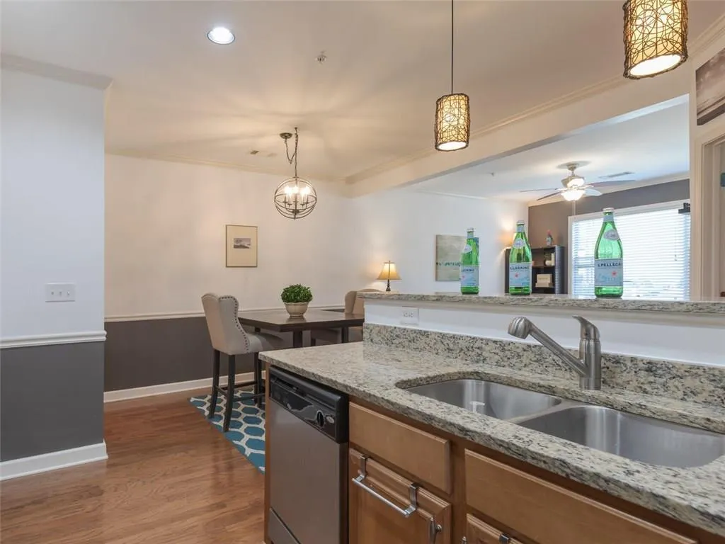 7265 Glisten Avenue Unit 110, Sandy Springs, Georgia 30328, 2 Bedrooms Bedrooms, ,2 BathroomsBathrooms,Residential,Sold,7265 Glisten Avenue Unit 110,6109879