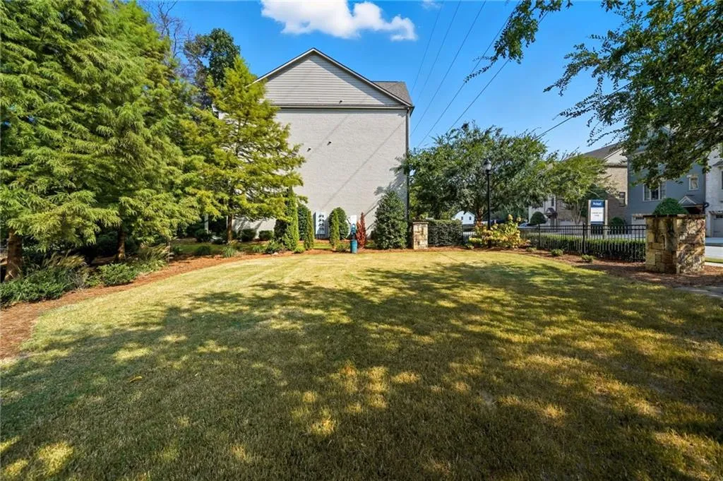 2539 Skyland Drive Ne, Brookhaven, Georgia 30319, 3 Bedrooms Bedrooms, ,3 BathroomsBathrooms,Residential,For Sale,2539 Skyland Drive Ne,7645850