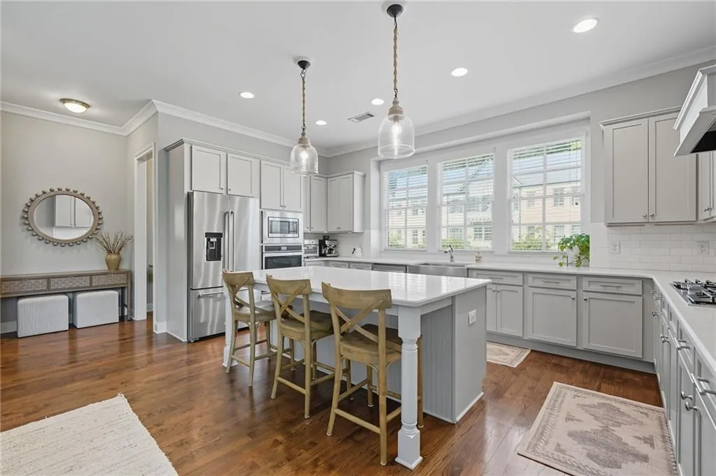2539 Skyland Drive Ne, Brookhaven, Georgia 30319, 3 Bedrooms Bedrooms, ,3 BathroomsBathrooms,Residential,For Sale,2539 Skyland Drive Ne,7645850