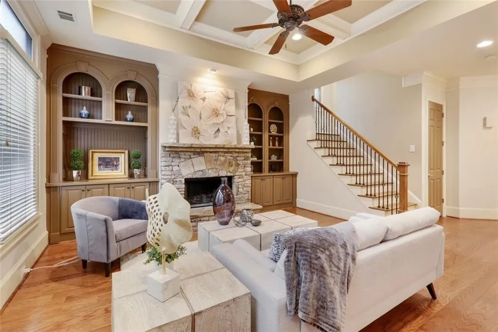 6327 Cotswold Lane, Sandy Springs, Georgia 30328, 4 Bedrooms Bedrooms, ,3 BathroomsBathrooms,Residential,Sold,6327 Cotswold Lane,7018260