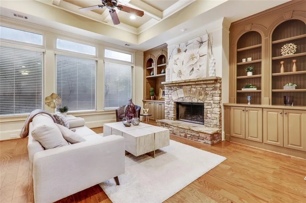 6327 Cotswold Lane, Sandy Springs, Georgia 30328, 4 Bedrooms Bedrooms, ,3 BathroomsBathrooms,Residential,Sold,6327 Cotswold Lane,7018260