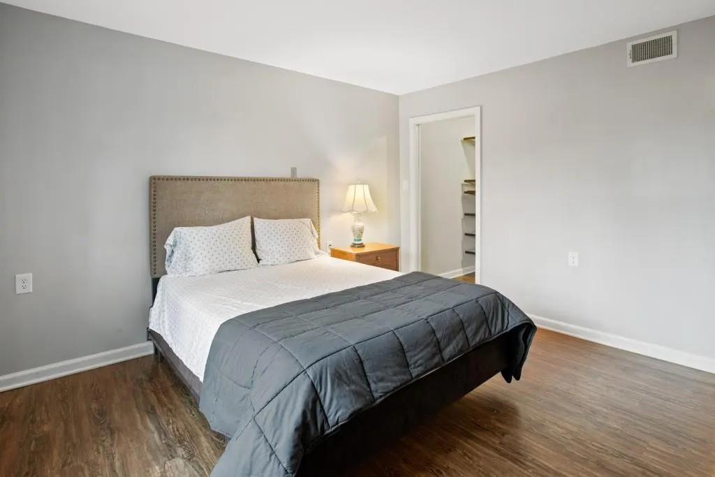 475 Mount Vernon Highway Unit A100, Sandy Springs, Georgia 30328, 2 Bedrooms Bedrooms, ,2 BathroomsBathrooms,Residential,Sold,475 Mount Vernon Highway Unit A100,6832241
