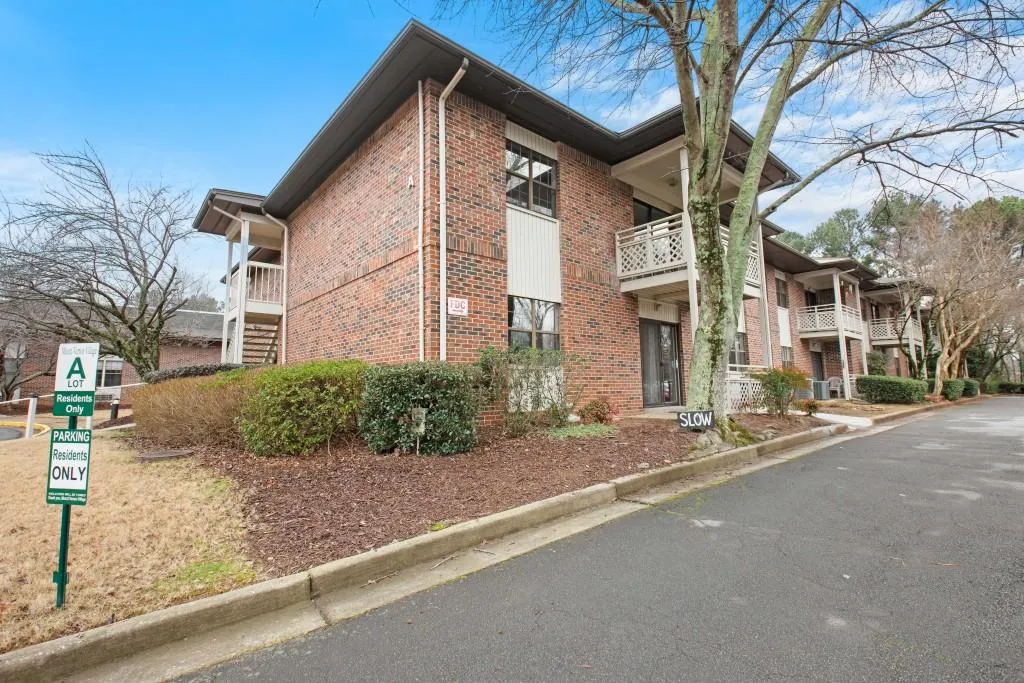 475 Mount Vernon Highway Unit A100, Sandy Springs, Georgia 30328, 2 Bedrooms Bedrooms, ,2 BathroomsBathrooms,Residential,Sold,475 Mount Vernon Highway Unit A100,6832241