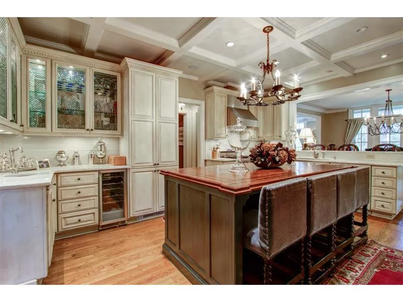 4172 Club Drive, Atlanta, Georgia 30319, 5 Bedrooms Bedrooms, ,5 BathroomsBathrooms,Residential,Sold,4172 Club Drive,5699684