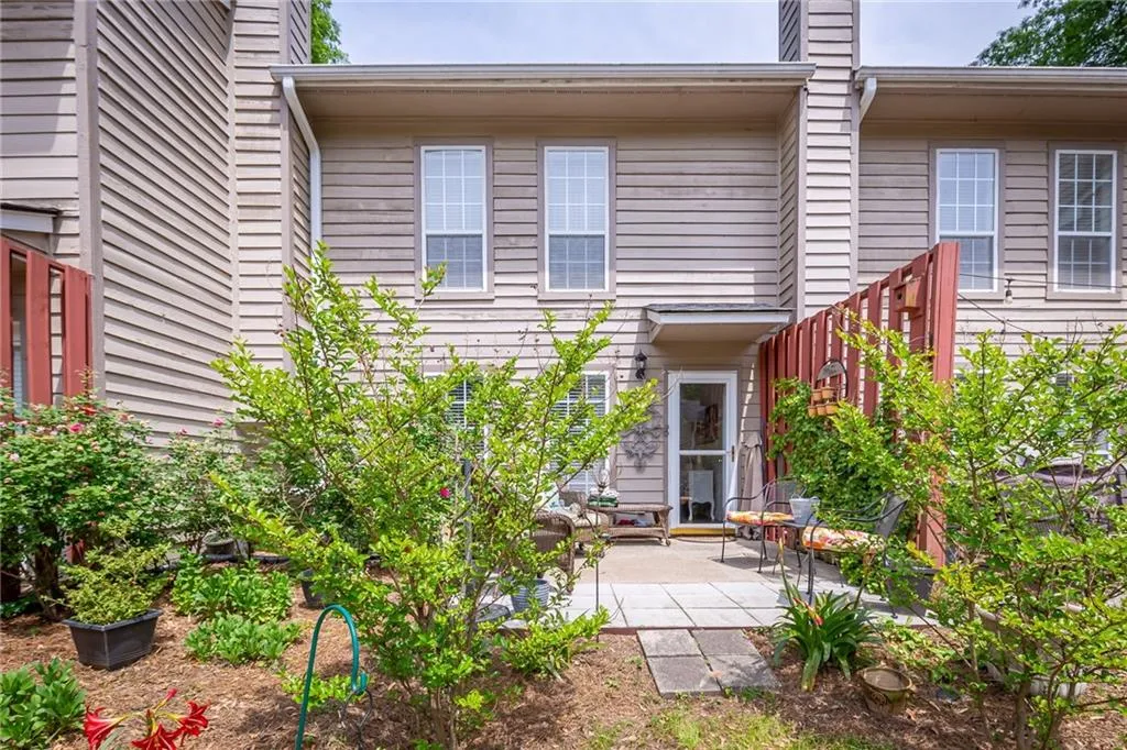 1403 Masons Creek Circle, Sandy Springs, Georgia 30350, 2 Bedrooms Bedrooms, ,2 BathroomsBathrooms,Residential,Sold,1403 Masons Creek Circle,7207839