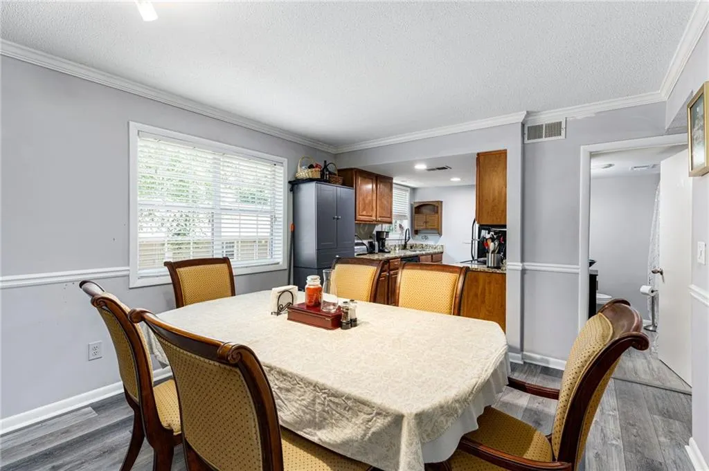 6900 Roswell Road Unit K2, Atlanta, Georgia 30328, 3 Bedrooms Bedrooms, ,2 BathroomsBathrooms,Residential,Sold,6900 Roswell Road Unit K2,7038963