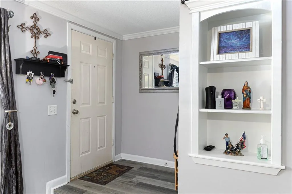 6900 Roswell Road Unit K2, Atlanta, Georgia 30328, 3 Bedrooms Bedrooms, ,2 BathroomsBathrooms,Residential,Sold,6900 Roswell Road Unit K2,7038963