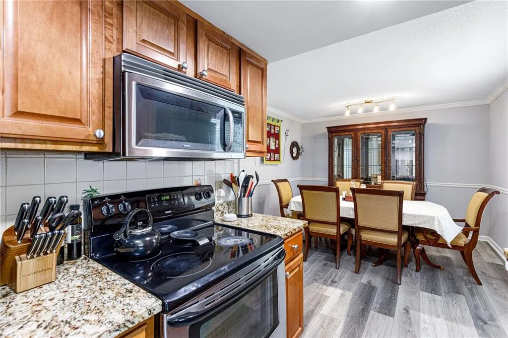 6900 Roswell Road Unit K2, Atlanta, Georgia 30328, 3 Bedrooms Bedrooms, ,2 BathroomsBathrooms,Residential,Sold,6900 Roswell Road Unit K2,7038963